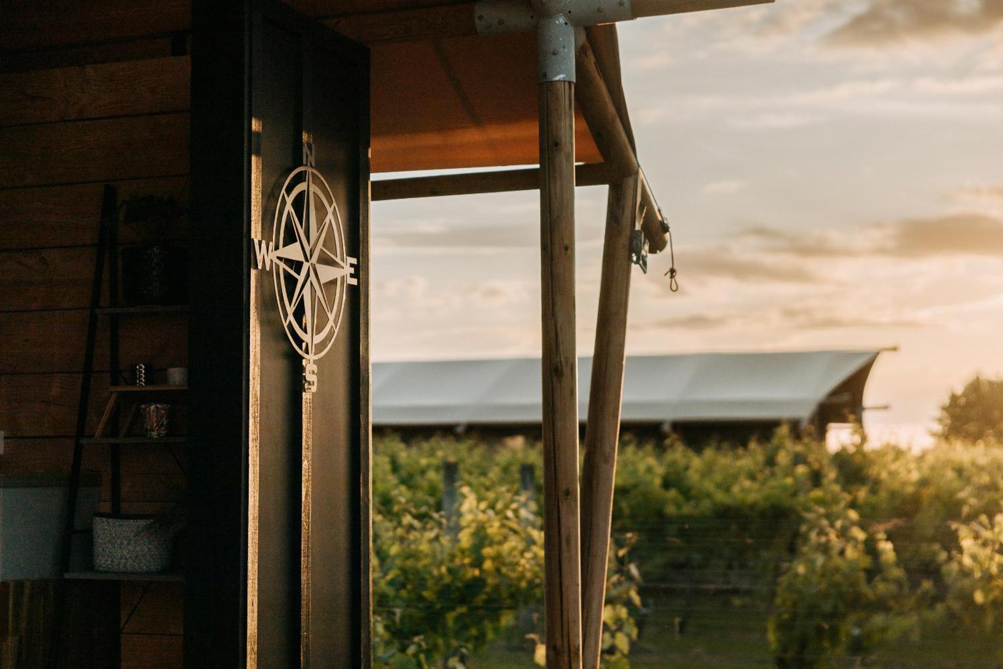Villas & Vines Glamping Hastings Exterior foto